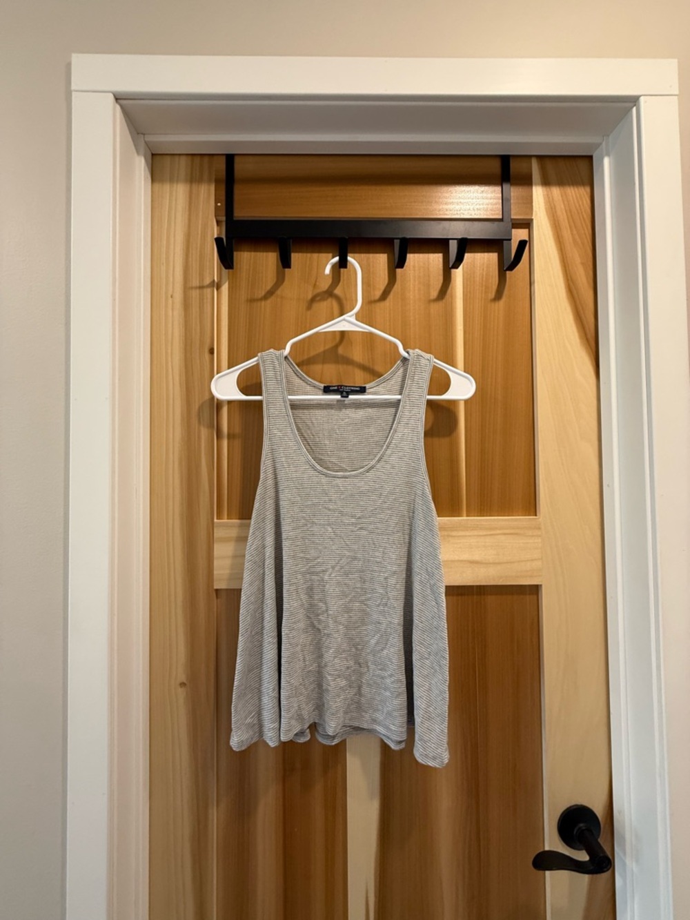 Light Gray Women’s Scoop Neck Tank Top - Casual Everyday